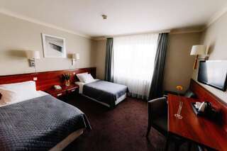 Отель Hotel Panorama Мщонув Двухместный номер с 2 отдельными кроватями-2
